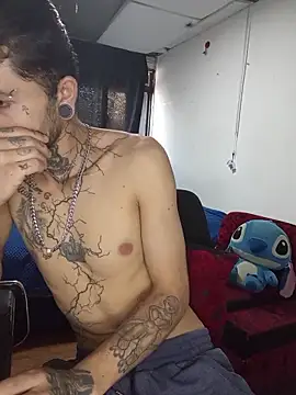 Snapshot of Tattoboy19cm chatting on June 25, 2026, 10:26 pm Tattoboy19cm online show from June 25, 2026, 10:26 pm