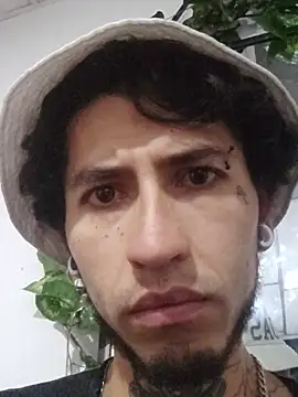 Snapshot of Tattoboy19cm chatting on December 5, 2025, 6:23 am Tattoboy19cm online show from December 5, 2025, 6:23 am