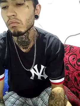 Snapshot of Tattoboy19cm chatting on February 12, 2026, 10:09 pm Tattoboy19cm online show from February 12, 2026, 10:09 pm