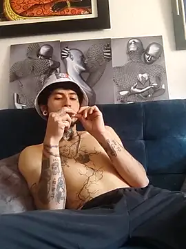 Tattoboy19cm online show from October 28, 2025, 2:27 pm