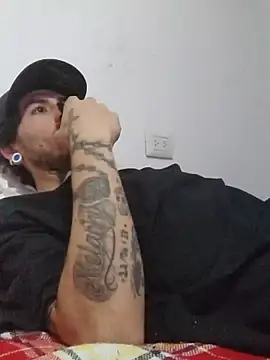 Tattoboy19cm online show from November 18, 2025, 7:17 pm