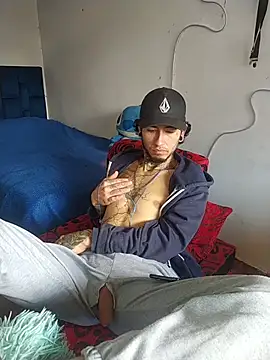 Snapshot of Tattoboy19cm chatting on February 26, 2026, 4:07 pm Tattoboy19cm online show from February 26, 2026, 4:07 pm