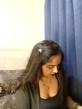 Snapshot of cute_indianxo chatting on June 8, 2026, 11:38 pm cute indianxo online show from June 8, 2026, 11:38 pm
