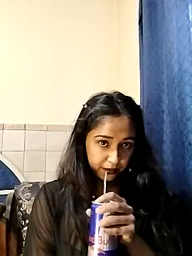 Snapshot of cute_indianxo chatting on May 12, 2026, 1:39 pm cute indianxo online show from May 12, 2026, 1:39 pm