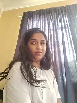 Snapshot of cute_indianxo chatting on June 2, 2026, 9:42 am cute indianxo online show from June 2, 2026, 9:42 am