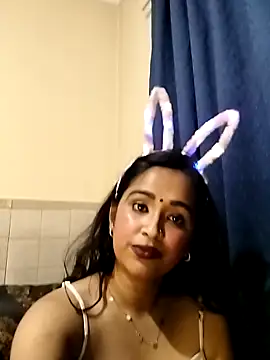 Snapshot of cute_indianxo chatting on April 30, 2026, 5:53 pm cute indianxo online show from April 30, 2026, 5:53 pm