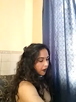 Snapshot of cute_indianxo chatting on May 19, 2026, 10:55 am cute indianxo online show from May 19, 2026, 10:55 am