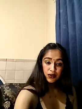 Snapshot of cute_indianxo chatting on May 4, 2026, 8:11 pm cute indianxo online show from May 4, 2026, 8:11 pm
