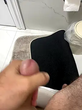 Heros2000 online show from October 5, 2025, 7:32 am