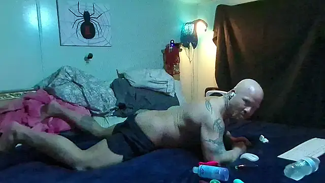 AntMeich6969 online show from April 14, 2026, 4:50 am