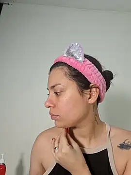 AmaiaSalvatore online show from October 2, 2025, 9:40 pm