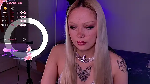 LeksaCandy online show from November 16, 2025, 3:11 am