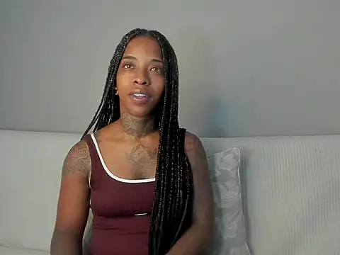 Pauline Fox online show from September 23, 2025, 1:56 am