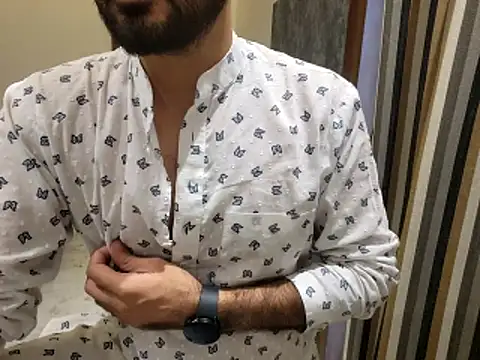 mlove902 online show from November 10, 2025, 11:26 am