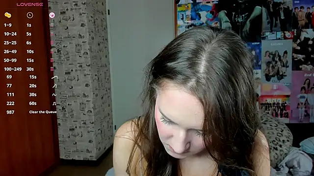 LucyRose3 online show from October 9, 2025, 4:35 am