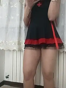 alicepavia22 online show from January 13, 2026, 7:29 pm