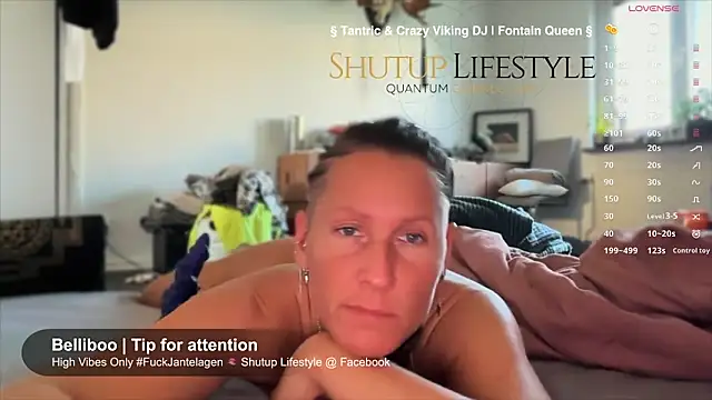 SwingWingWomanSweden online show from September 27, 2025, 6:19 am