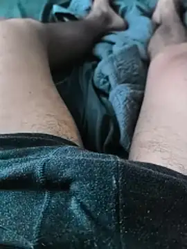 Yucsingl1 online show from April 13, 2026, 1:09 am