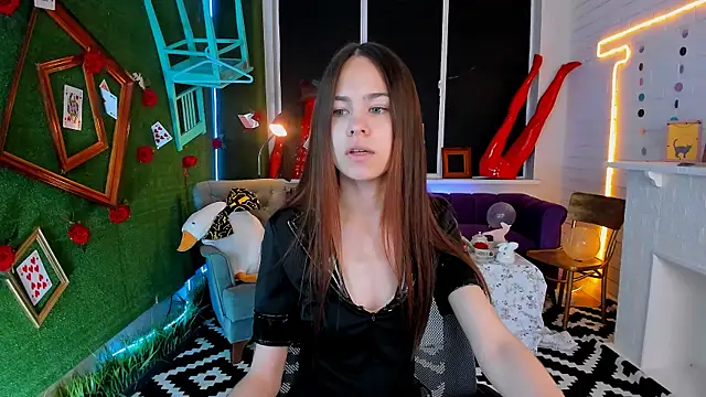 Snapshot of UliaNeer chatting on September 13, 2025, 5:07 am UliaNeer online show from September 13, 2025, 5:07 am