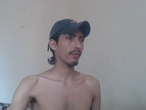 Snapshot of snackontime18 chatting on June 23, 2026, 7:01 pm snackontime18 online show from June 23, 2026, 7:01 pm
