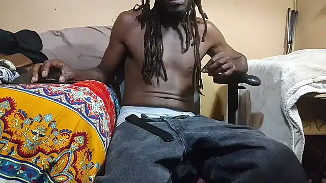 EYEzIAM online show from October 12, 2025, 12:50 pm