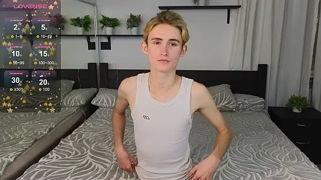 Snapshot of tommy_XXX chatting on October 19, 2025, 1:14 pm tommy XXX online show from October 19, 2025, 1:14 pm