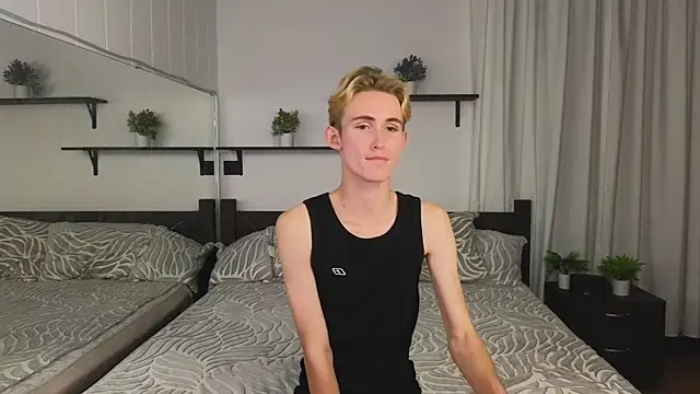 Snapshot of tommy_XXX chatting on September 11, 2025, 3:12 pm tommy XXX online show from September 11, 2025, 3:12 pm