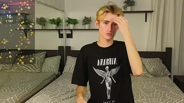 Snapshot of tommy_XXX chatting on October 24, 2025, 8:30 pm tommy XXX online show from October 24, 2025, 8:30 pm