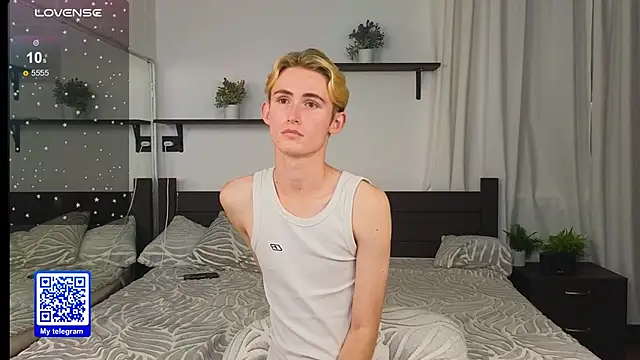 Snapshot of tommy_XXX chatting on October 7, 2025, 5:25 pm tommy XXX online show from October 7, 2025, 5:25 pm