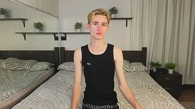 Snapshot of tommy_XXX chatting on September 9, 2025, 4:38 pm tommy XXX online show from September 9, 2025, 4:38 pm