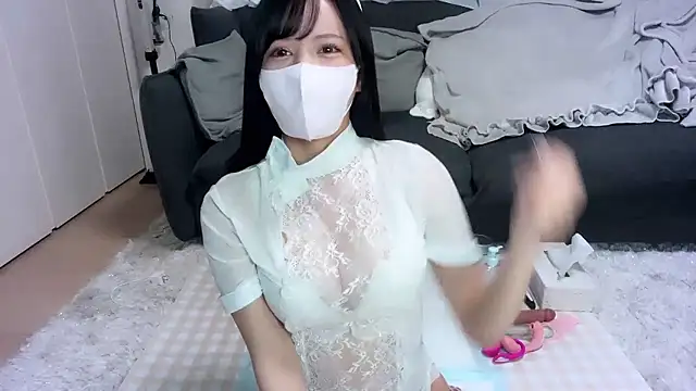 moemilk online show from September 17, 2025, 1:24 pm