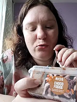 Snapshot of Feuchtekitty92@xh chatting on September 19, 2025, 1:15 pm Feuchtekitty92xh online show from September 19, 2025, 1:15 pm