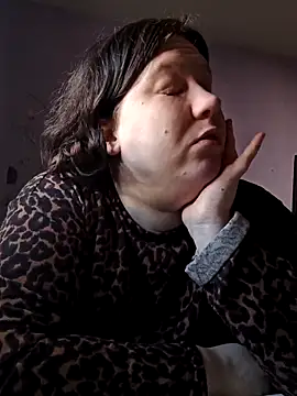 Feuchtekitty92xh online show from April 15, 2026, 6:52 am