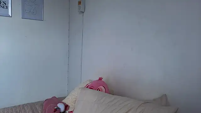 Snapshot of Penelophe01 chatting on February 15, 2026, 7:02 pm Penelophe01 online show from February 15, 2026, 7:02 pm