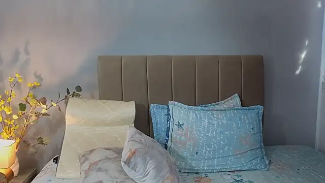 Snapshot of Penelophe01 chatting on February 22, 2026, 6:53 pm Penelophe01 online show from February 22, 2026, 6:53 pm