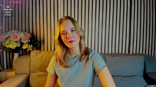 Casey Sweeet online show from October 19, 2025, 4:10 pm