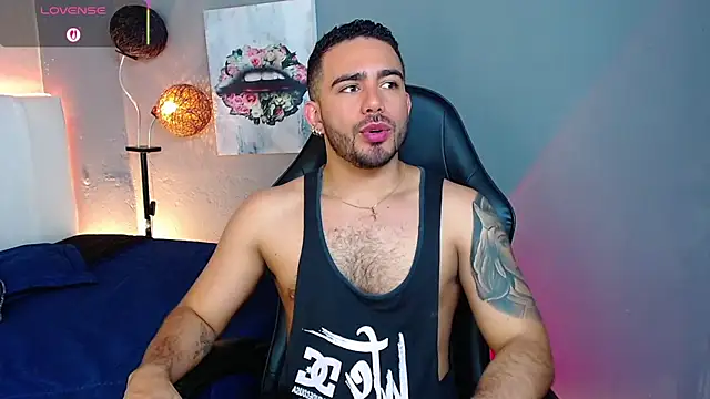 Snapshot of adamhairy chatting on June 21, 2026, 12:38 am adamhairy online show from June 21, 2026, 12:38 am