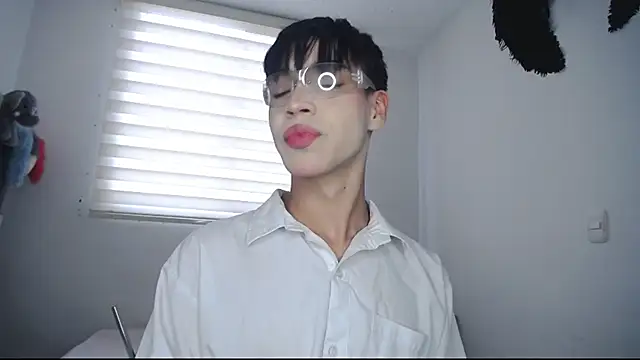 Snapshot of lucky_stricke chatting on October 8, 2025, 8:20 pm lucky stricke online show from October 8, 2025, 8:20 pm