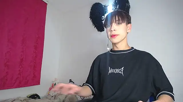 Snapshot of lucky_stricke chatting on October 29, 2025, 3:05 am lucky stricke online show from October 29, 2025, 3:05 am