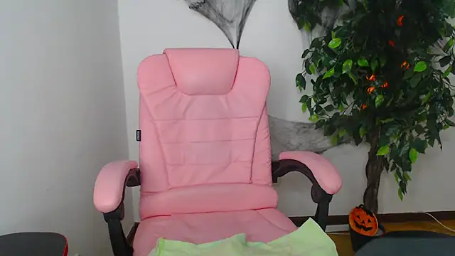 Erika bestboobs online show from October 31, 2025, 9:22 pm