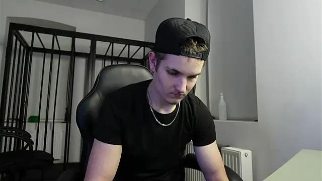 Mark Karson online show from September 30, 2025, 6:58 pm