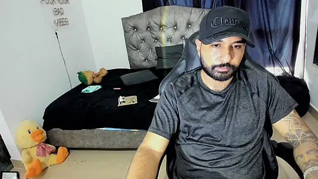 Snapshot of DanteAndVictoria chatting on October 12, 2025, 2:13 am DanteAndVictoria online show from October 12, 2025, 2:13 am