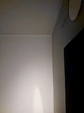 mojaymort online show from September 17, 2025, 9:50 pm