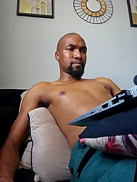 mojaymort online show from October 17, 2025, 8:39 am