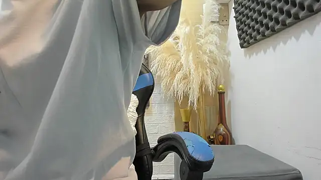 nextboywell1 online show from February 13, 2026, 7:25 pm