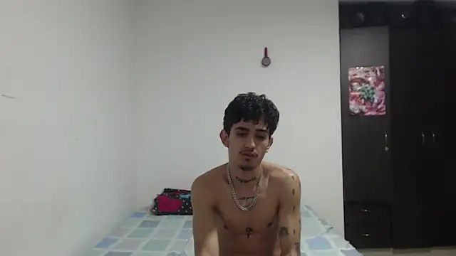 Snapshot of nextboywell1 chatting on November 22, 2025, 9:24 pm nextboywell1 online show from November 22, 2025, 9:24 pm