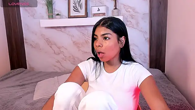 Dakotaferreti online show from November 11, 2025, 8:36 pm