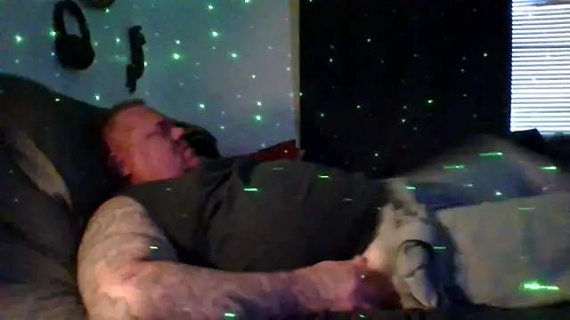 Snapshot of GingerSnap4444 chatting on July 27, 2026, 10:17 pm GingerSnap4444 online show from July 27, 2026, 10:17 pm