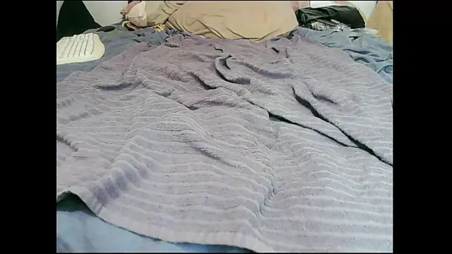 santinini2 online show from September 24, 2025, 1:57 am