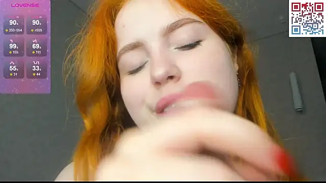 Snapshot of princess_diamonds chatting on October 3, 2025, 2:18 pm princess diamonds online show from October 3, 2025, 2:18 pm